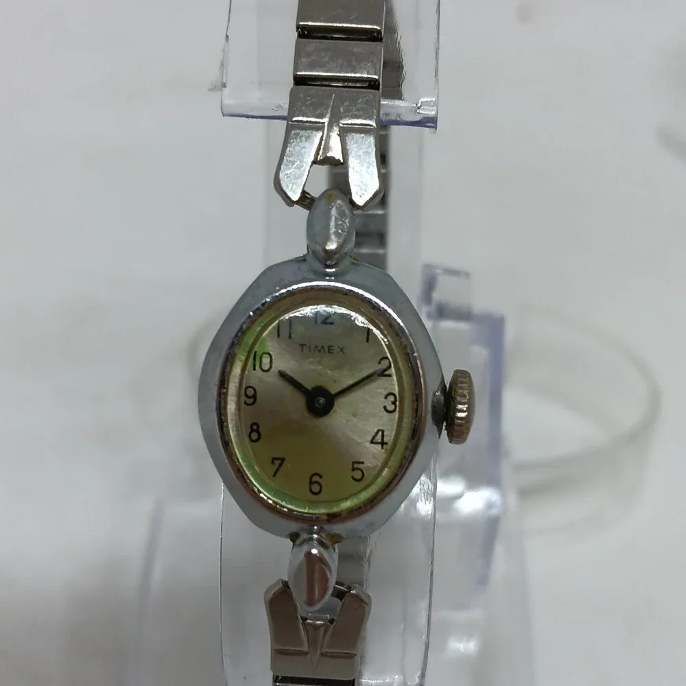 VINTAGE Timex Manual Wind Women's 17 mm Silver Tone Cocktail Flex Band Watch